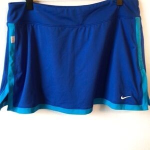 𝅺NIKE Dri-Fit Women’s Size Large Blue Skirt Running Tennis Outdoor Athleisure